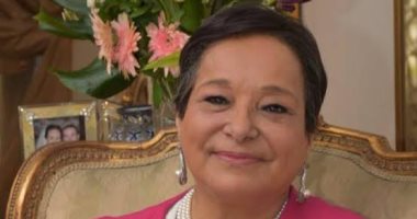 وصول جثمان أنيسة حسونة لمسجد الشرطة بـ6 أكتوبر استعدادا لأداء صلاة الجنازة