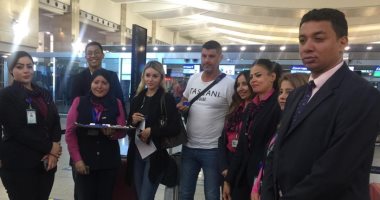 مطار القاهرة يحتفل مع المسافرين بمناسبة مرور 59 عامآ على إنشائه.. صور