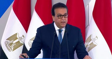 خالد عبد الغفار يوجه بتيسير إجراءات تسجيل الدواء المصرى فى زامبيا