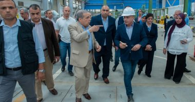 وزير الإنتاج الحربى يتفقد شركة حلوان للصناعات غير الحديدية.. صور