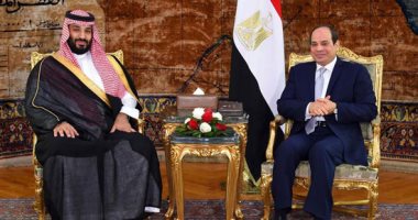 ولى العهد السعودى يستقبل الرئيس السيسي فى مطار جدة