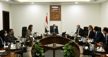 رئيس الوزراء يتابع الموقف التنفيذى لعدد من مشروعات قطاع النقل