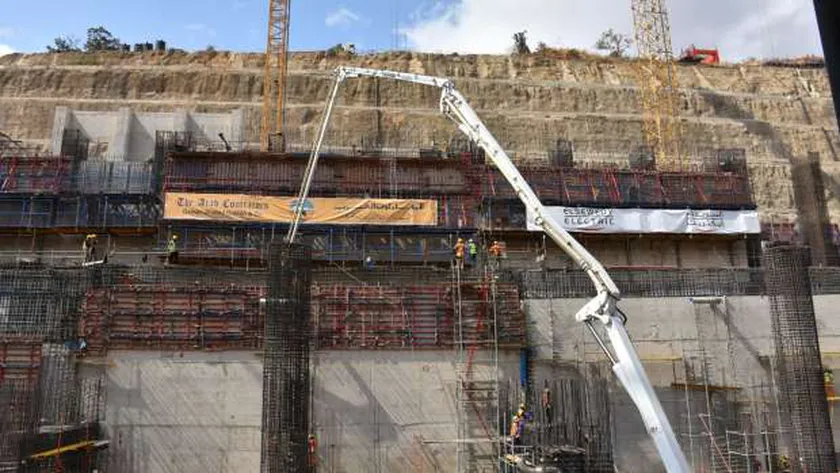 سد جوليوس نيريري التنزاني