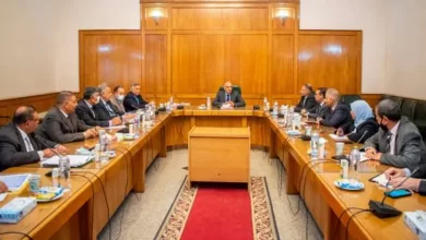 الدكتور هانى سويلم وزير الموارد المائية والرى خلال اجتماعة بالقيادات في الوزارة