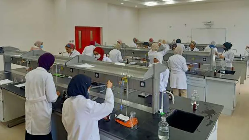 طلاب الجامعات