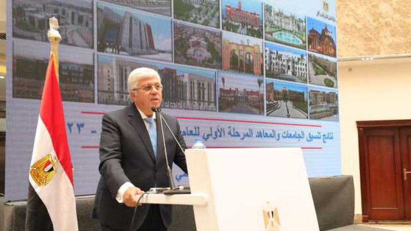 الدكتور أيمن عاشور وزير التعليم العالي