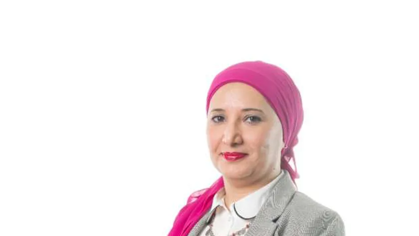 دينا عبد المنعم