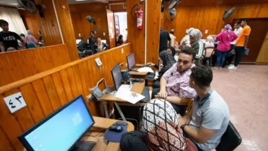 الطلاب أثناء تسجيل رغبات تنسيق المرحلة الثانية