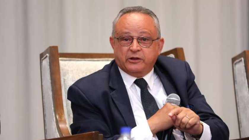 حلمي النمنم وزير الثقافة الأسبق