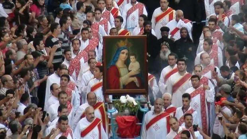 الأقباط يودعون صيام «العذراء»