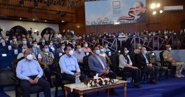 مدبولي: توجيهات رئاسية بالاعتماد على المكون المحلي في تنفيذ مشروعات حياة كريمة