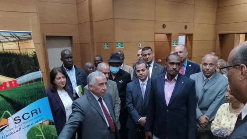 وزير الزراعة الأوغندي يشيد بمركز البحوث المصري في تحقيق الأمن الغذائي