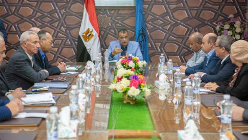 وزير الإنتاج الحربي يتفقد شركة حلوان للآلات: «999 الحربي» ينافس المصانع العالمية