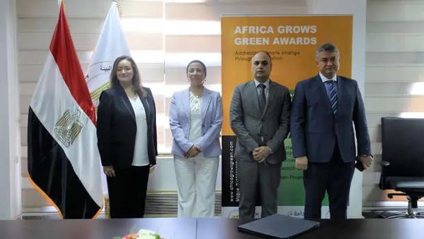 جانب من توقيع مذكرة التفاهم