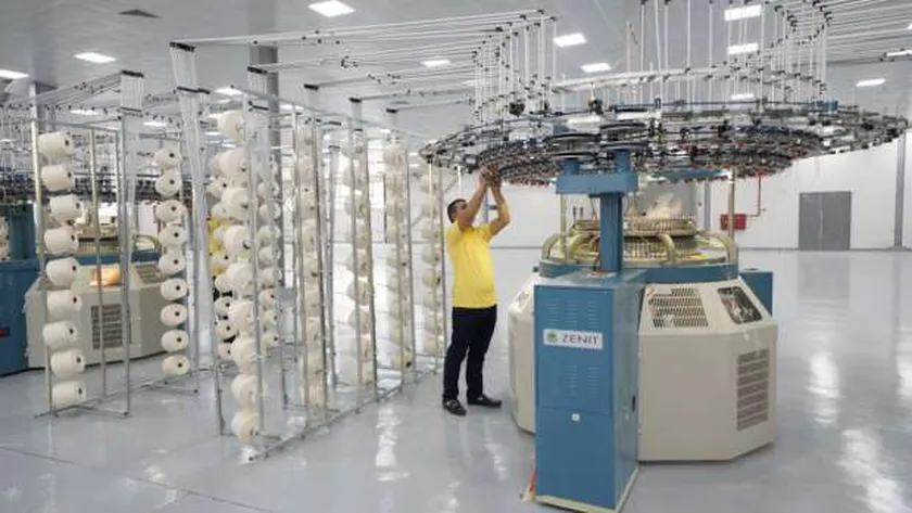 «قطاع الأعمال» تواصل تطوير شركات الغزل والنسيج