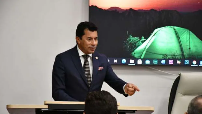 د.أشرف صبحي وزير الشباب والرياضة