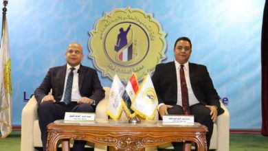 في ملتقى معهد إعداد القادة.. عالم أزهري يحاور الطلاب حول وسطية الخطاب الديني