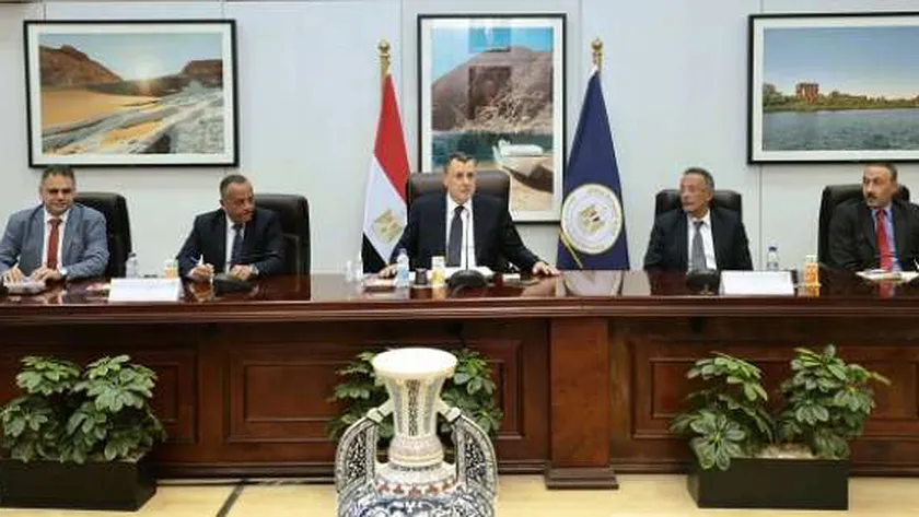 وزير السياحة والآثار