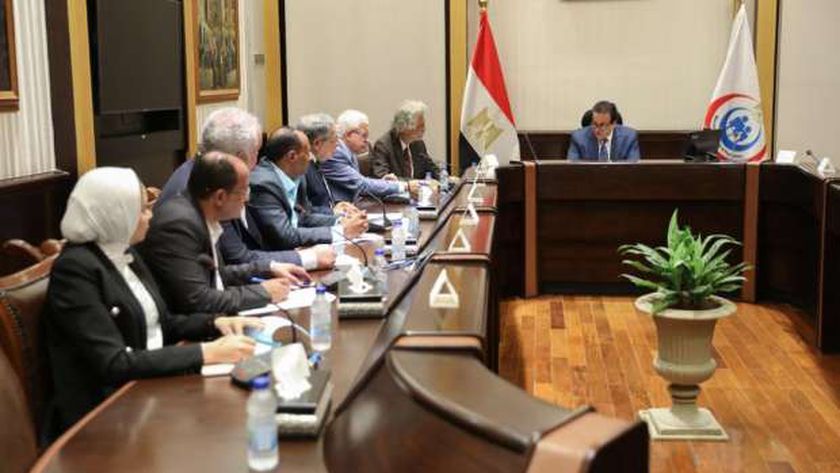 «تكليف الأطباء والتدريب» في صدراة المباحثات بين وزارة الصحة والنقابة