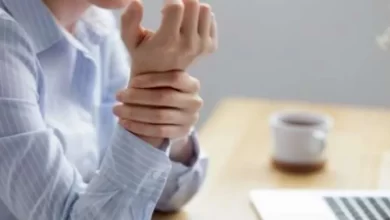 الشعور بالوخز فى الجسم.. صورة أرشيفية