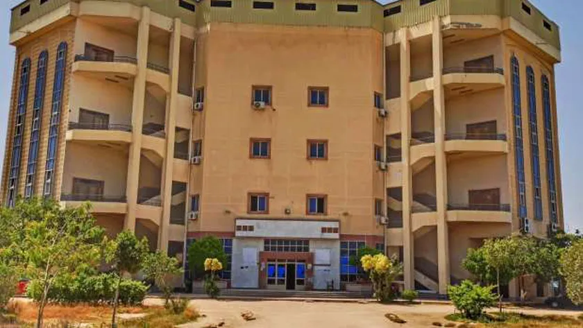 كلية خدمة اجتماعية