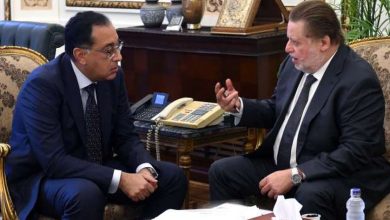 رئيس الوزراء يستعرض مع حسن عبدالله محاور المؤتمر الاقتصادي