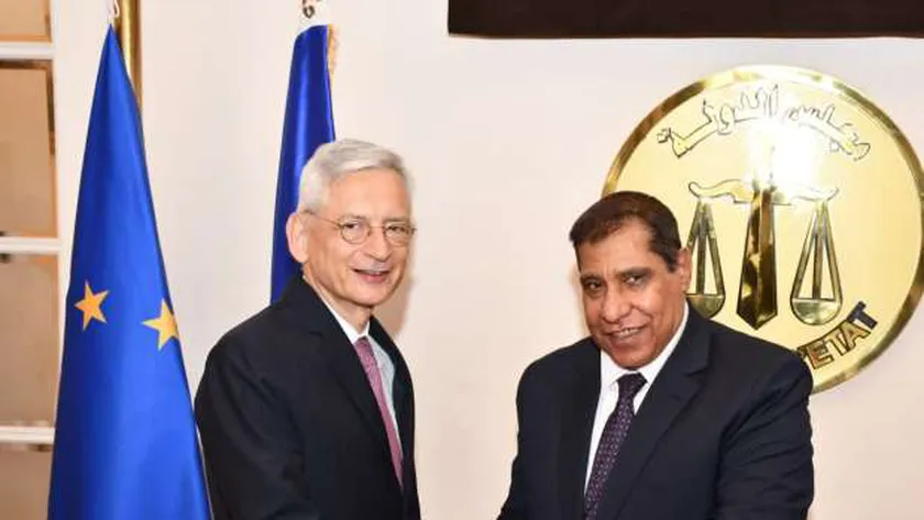 رئيس مجلس الدولة والسفير الفرنسي