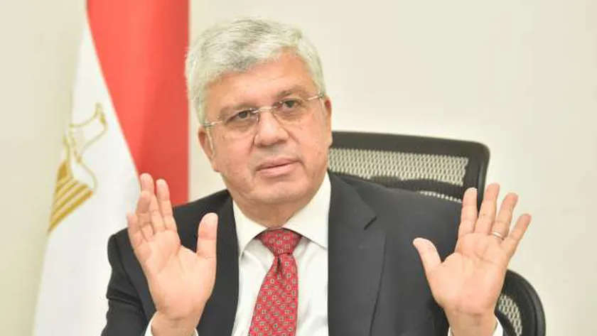 الدكتور محمد أيمن عاشور .. وزير التعليم العالي والبحث العلمي