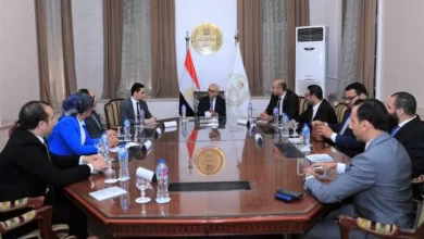 وزير التربية والتعليم يلتقي وفد تنسيقية شباب الأحزاب والسياسيين