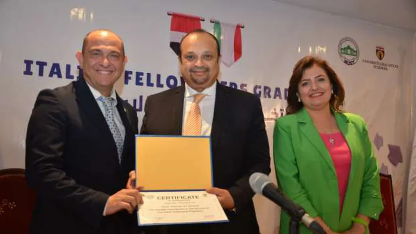 بالصور.. كلية "طب الأسنان" جامعة مصر للعلوم والتكنولوجيا تحتفل بتخريج طلاب الزمالة مع جامعة جنوة الإيطالية