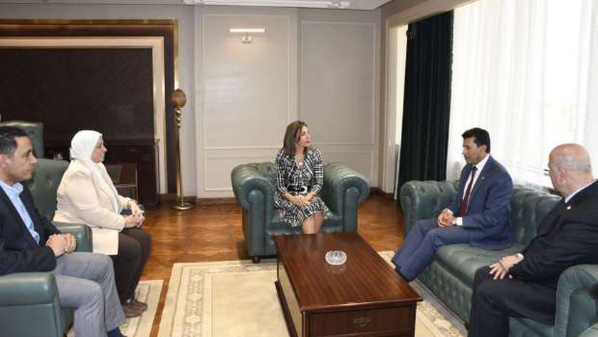 لقاء سابق لوزيري الثقافة والشباب والرياضة