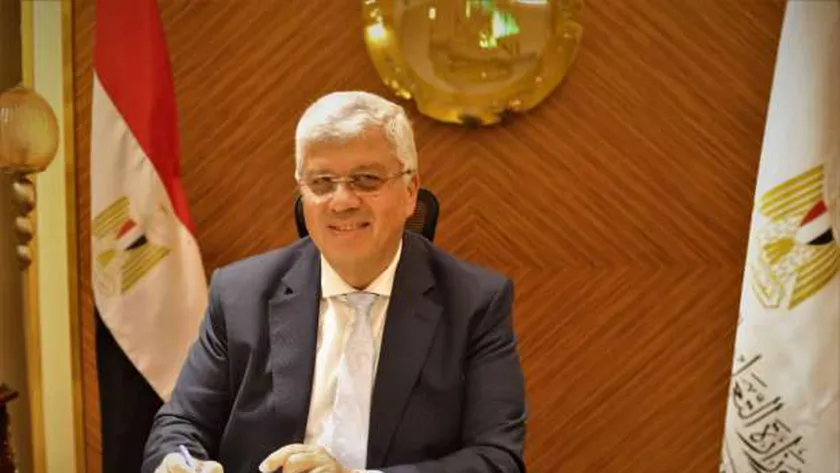 الدكتور أيمن عاشور - وزير التعليم العالي والبحث العلمي