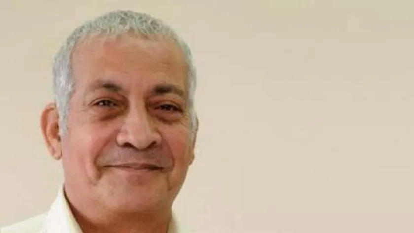 الكاتب جلال عامر