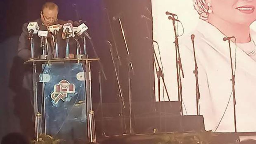 الدكتور هشام عزمي أمين المجلس الأعلى للثقافة