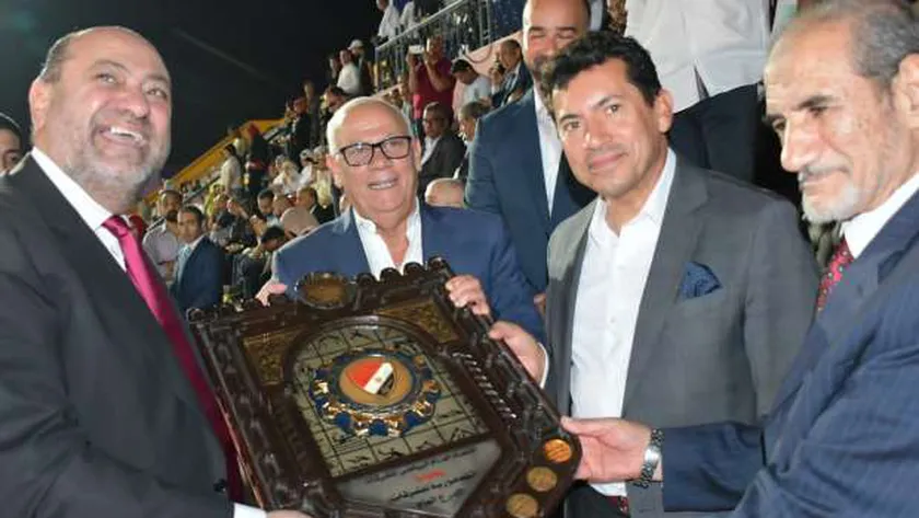 وزير الرياضة ومحافظ بورسعيد يفتتحان بطولة الجمهورية للشركات