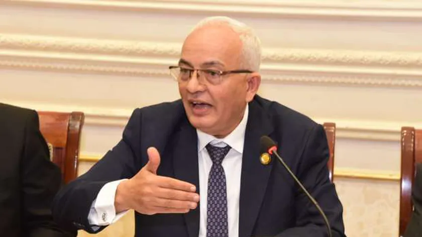 الدكتور رضا حجازي وزير التربية والتعليم