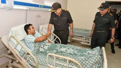 عاجل.. رئيس أركان حرب القوات المسلحة يزور مصابي العمليات الحربية