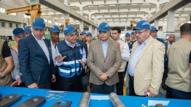 وزير الدولة للإنتاج الحربي يتفقد مصنع «حلوان لمحركات الديزل»