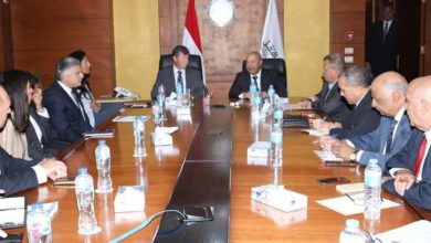 وزير النقل يبحث مع سفير بلجيكا رفع كفاءة ورشة العباسية لمفاتيح السكة الحديد