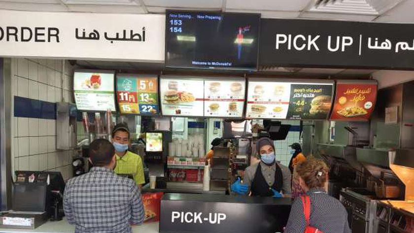 المطاعم السياحية تستقبل الرواد