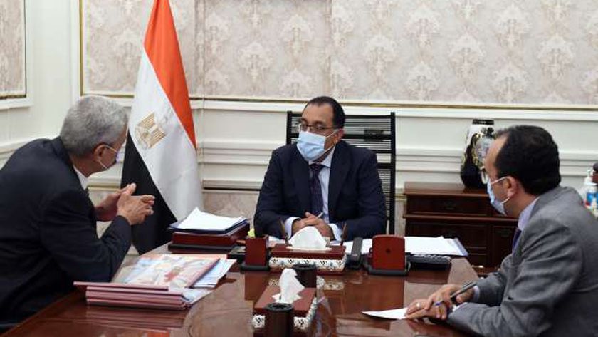 «مدبولي» يشدد على تلبية الاحتياجات المطلوبة من الأدوية والمستلزمات الطبية