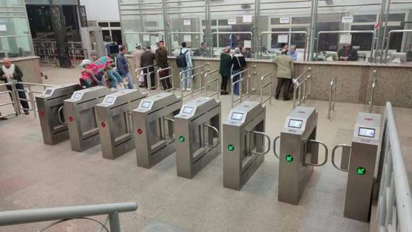 السكة الحديد لـ«الركاب»: احتفظوا بتذكرة القطار حتى الخروج من محطة الوصول