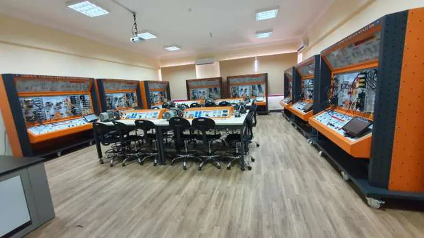 تجهيزات الجامعات التكنولوجية