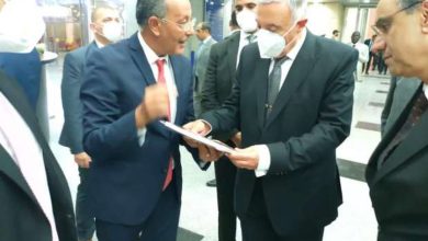 متحف الحضارة يهدي رئيس وفد «الدستورية العليا» كتيبا تذكاريا