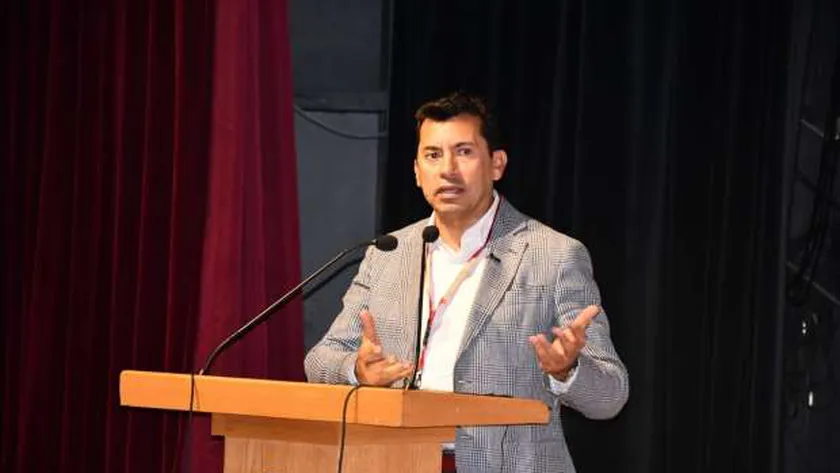 د.أشرف صبحي  وزير الشباب والرياضة  خلال الملتقى