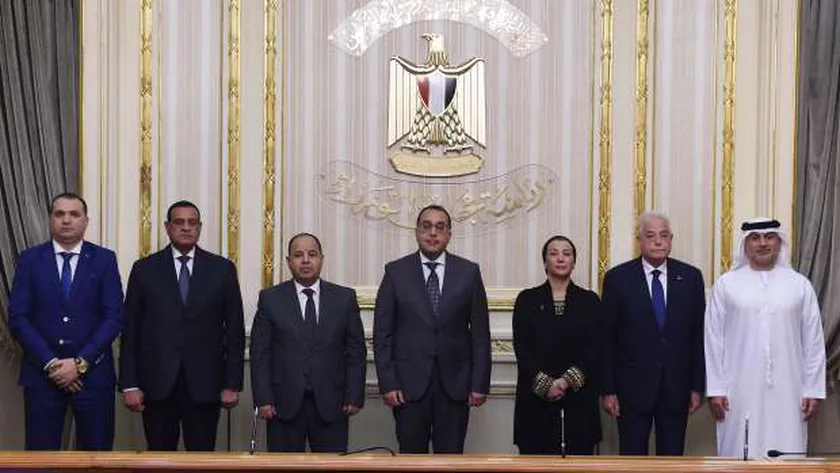 جانب من التوقيع