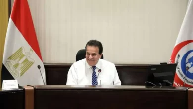 الدكتور خالد عبدالغفار وزير الصحة