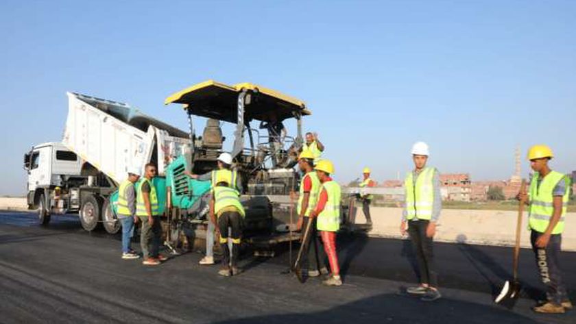 النقل: الانتهاء من كوبري مزلقان العصلوجي بمشروع طريق الزقازيق - السنبلاوين