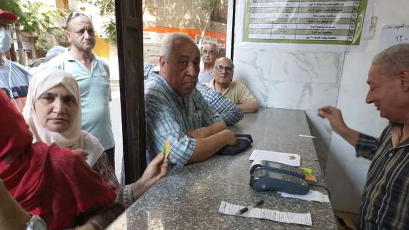 صرف السلع ببطاقة التموين - صورة أرشيفية