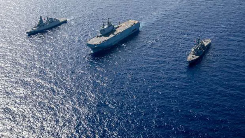 مصر وأمريكا تنفذان تدريباً بحرياً عابراً بنطاق الأسطول الشمالي
